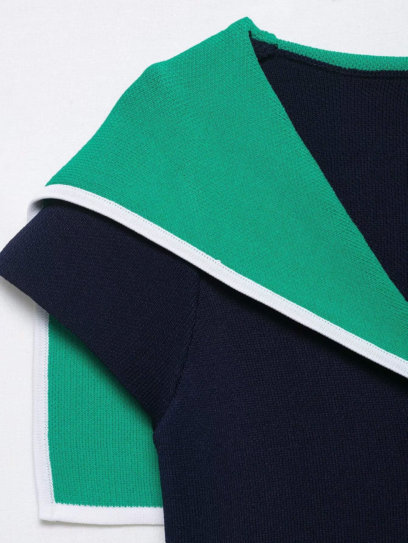 Colorblock Knitted Crop Top