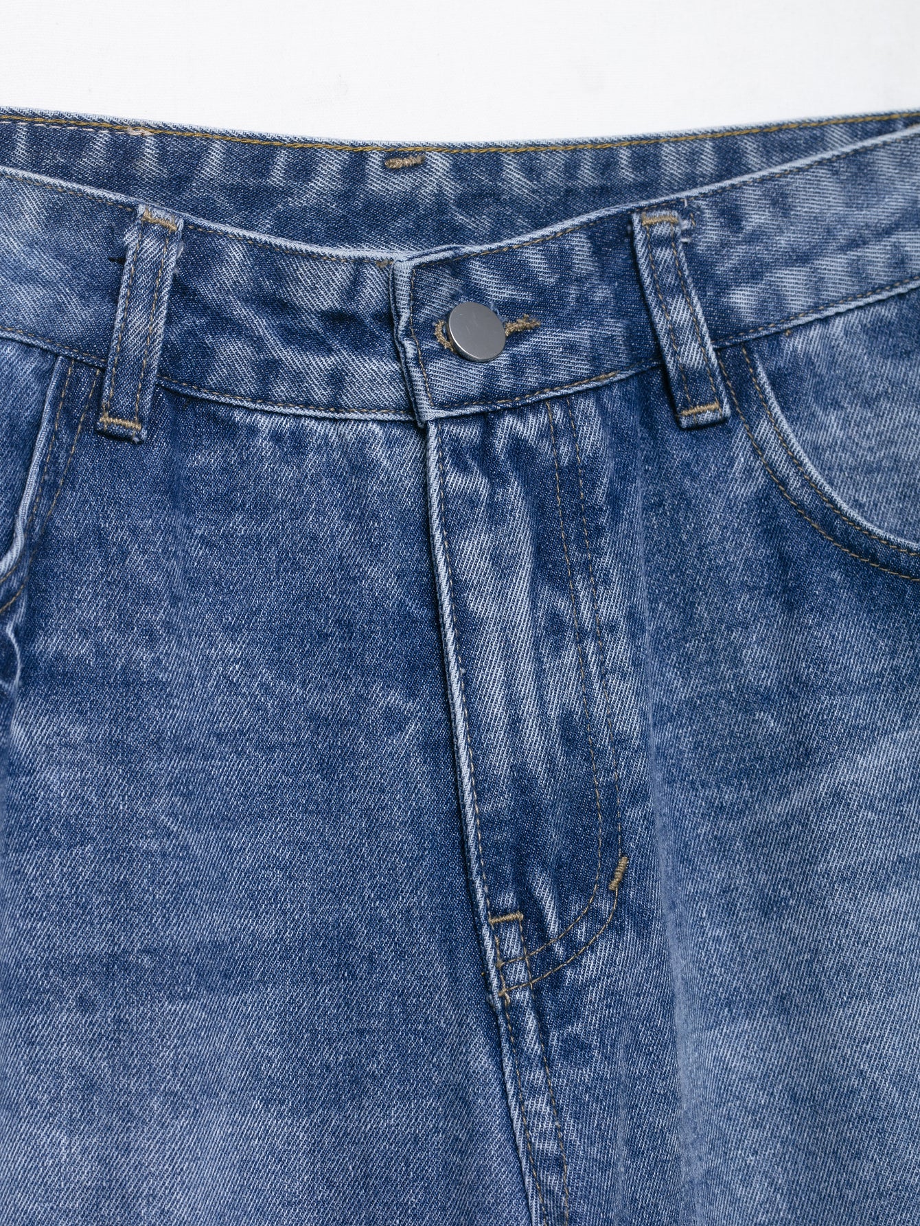 High Waist Buttoned Wide Leg Jeans